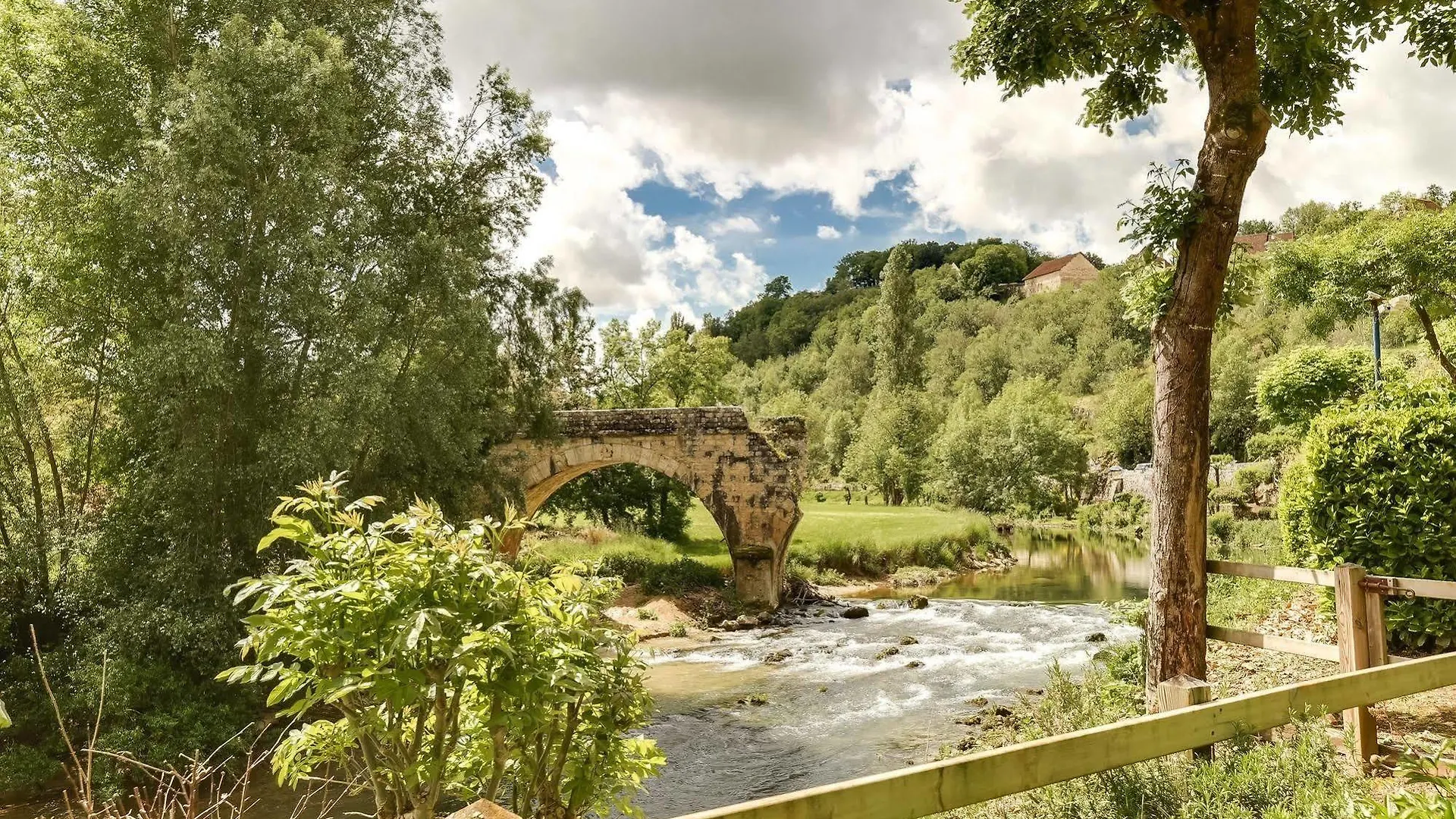 Le Pont De L'Ouysse Hotel Lacave   Lacave (Lot)